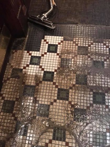 Commercial tile